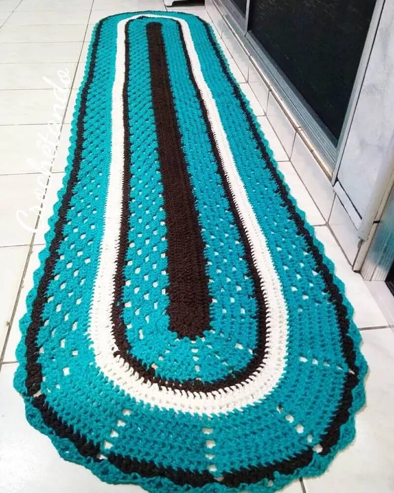 modelo de passadeira de crochê com bordas arredondadas Foto Ines Sanches