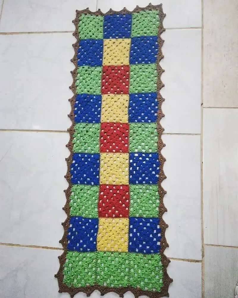 modelo de passadeira de crochê simples e colorida Foto Oca Artesanatos