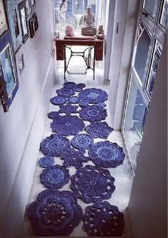 modelo diferente de passadeira de crochê feita com vários círculos de crochê Foto Pinterest
