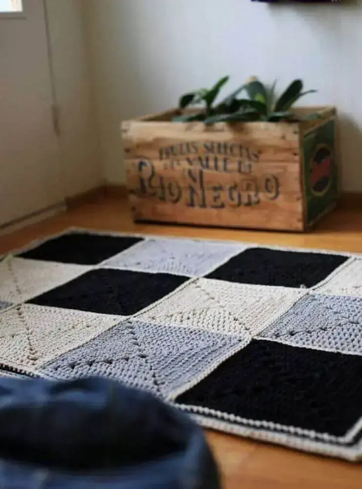 passadeira de crochê com estampa quadriculada em tons neutros Foto Pinterest