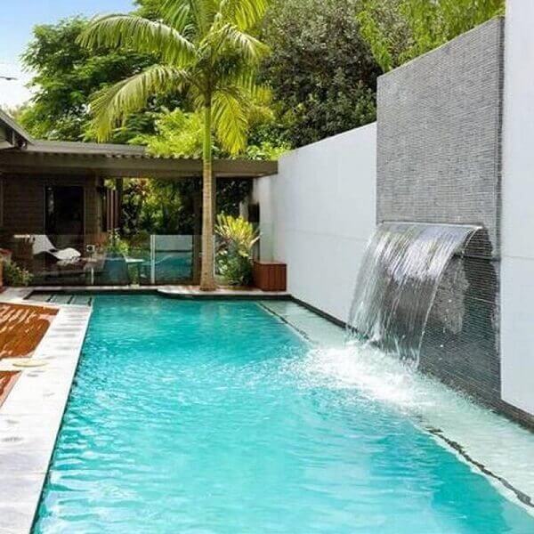 Cascata para piscina no muro