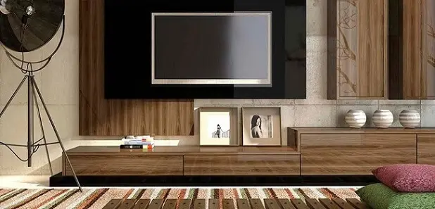 Sala de TV com móveis de madeira painel e rack Foto de Duratex Madeira