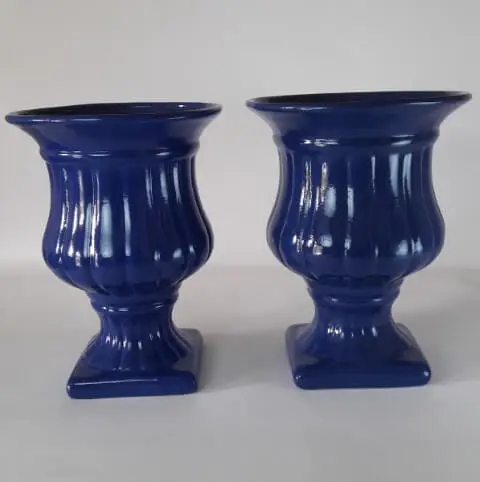 Vasos de cerâmica azuis Foto de Baú de Festas Decoração