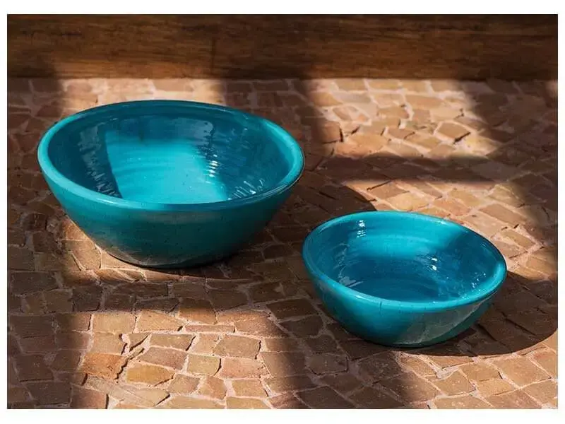 Vasos de cerâmica azuis Foto de Terra Asia