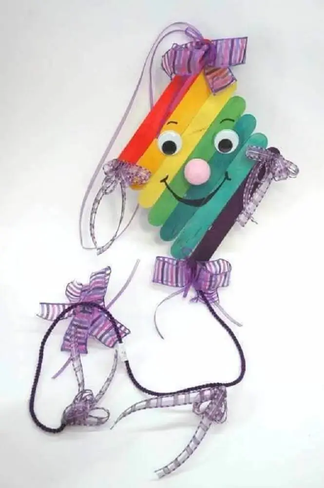 artesanato com palito de picolé para crianças Foto Bored Art