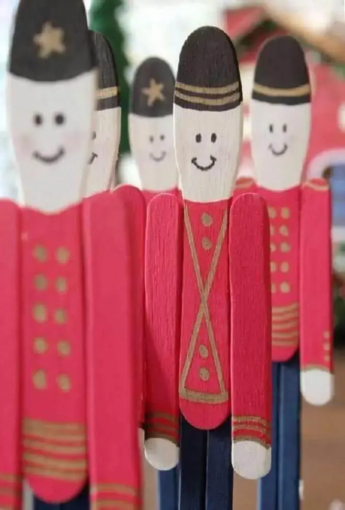 artesanato com palito de picolé para crianças - soldadinhos Foto Neu dekoration stile