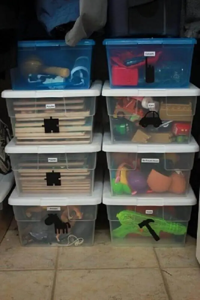 caixa organizadora infantil de plástico com tampa e com etiquetas Foto Pinterest