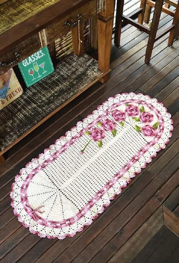 detalhes em lilás para tapete crochê oval com flor Foto iFuun