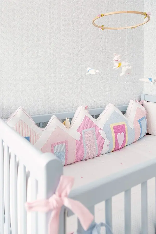 enfeites para quarto de bebê decorado em tons pastéis Foto Minimalist Ev Dekorasyonu