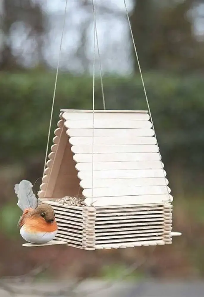 ideia de artesanato com palito de picolé - casinha para passarinho Foto Pinterest