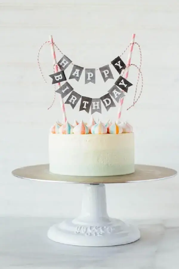 bolos de aniversário decorados e simples Foto Rue de la Brocante