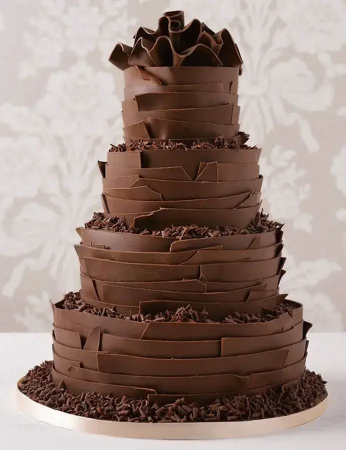bolos de aniversário decorados todo de chocolate Foto Pinterest