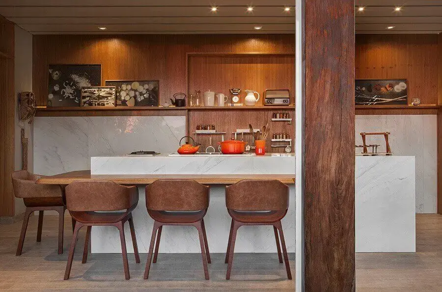 cozinha rústica moderna decorada com bancada de mármore Foto Pinterest