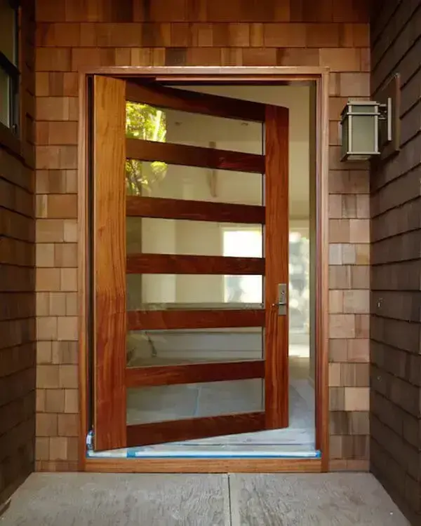 Os Modelos de portas para sala com vidro permitem a visualização do espaço externo