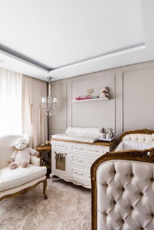 decoração clássica com lustre para quarto de bebê Foto Jéssica Amaral Cordeiro