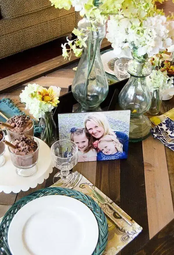 decoração dia das mães com fotos para mesa