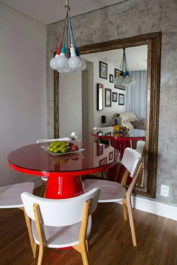decoração sala de jantar pequena com mesa redonda vermelha Foto Eu Amo Decoração
