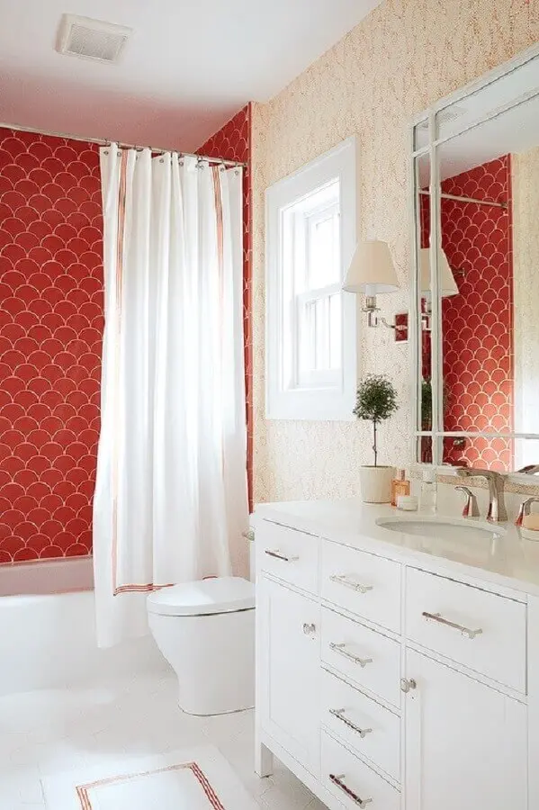 decoração vermelho e branco para banheiro Foto Plus Arquitectura