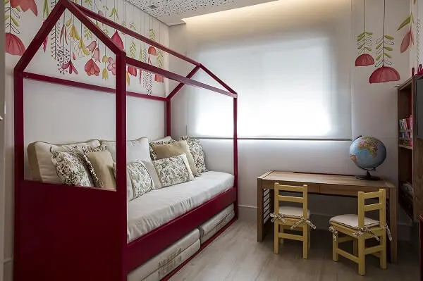 Decoração para quarto simples com cama montessoriana