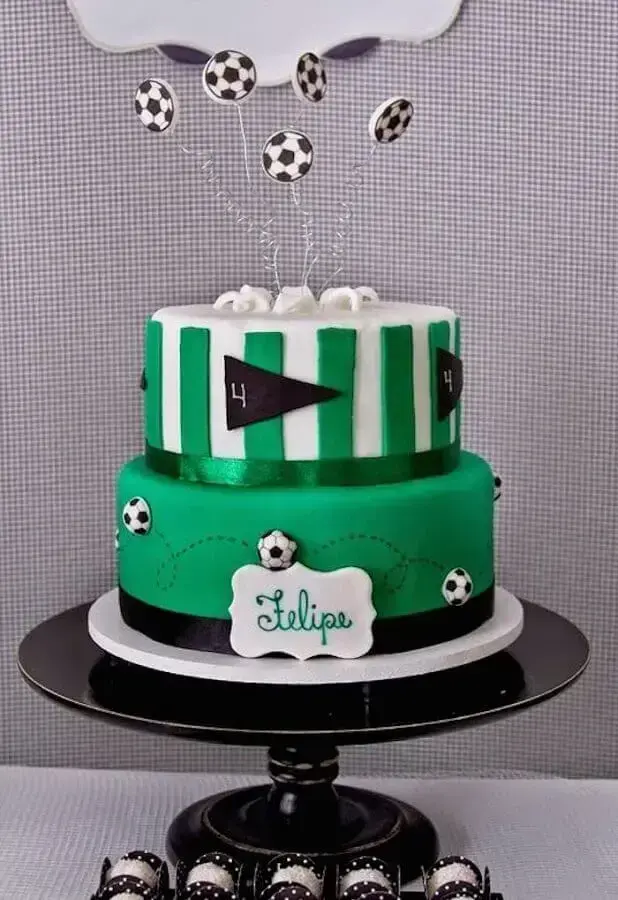 bolo de aniversário decorado com tema futebol Foto Pinterest