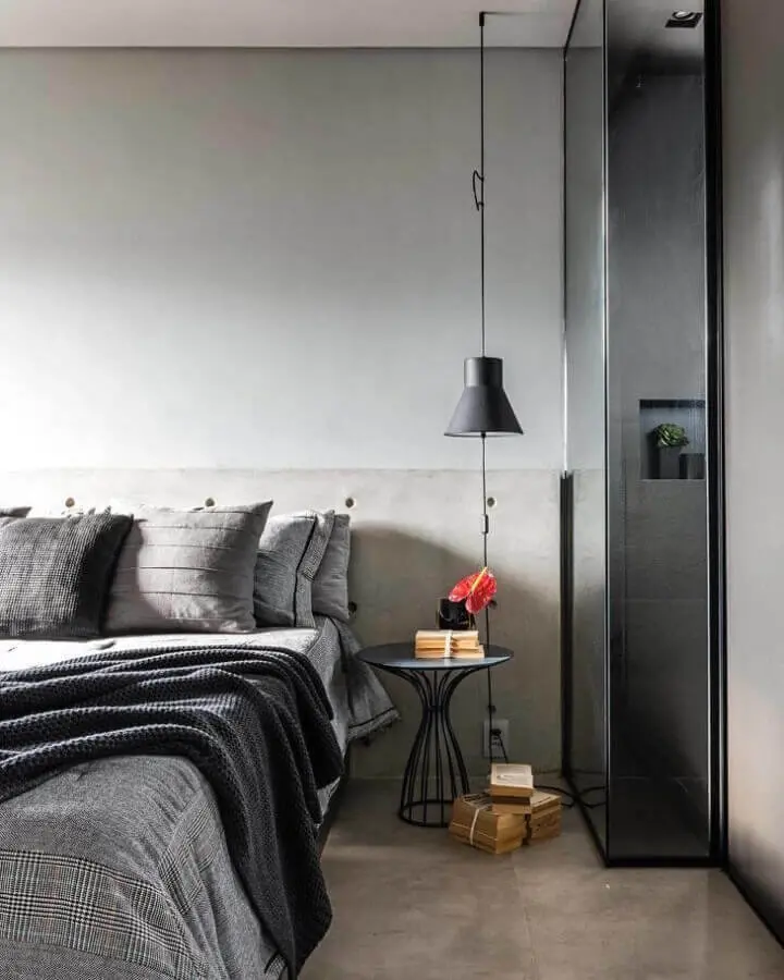 decoração moderna e minimalista para quarto cinza com luminária preta Foto Triart Arquitetura