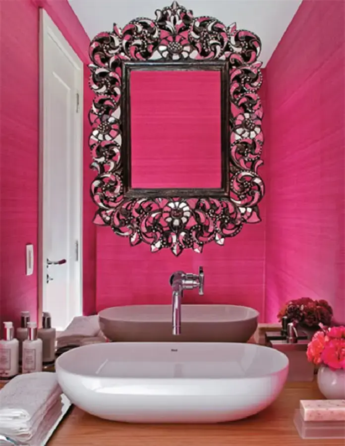 decoração para banheiro rosa com espelho provençal Foto Eu Capricho
