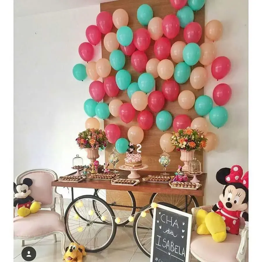 simple decoration for mickey and Minnie's birthday party Simple decoration