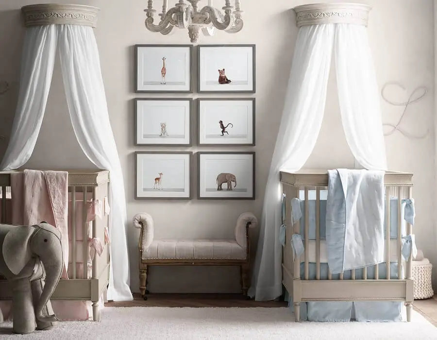 detalhes em rosa e azul para quarto de bebê gêmeos casal todo cinza Foto Empoto