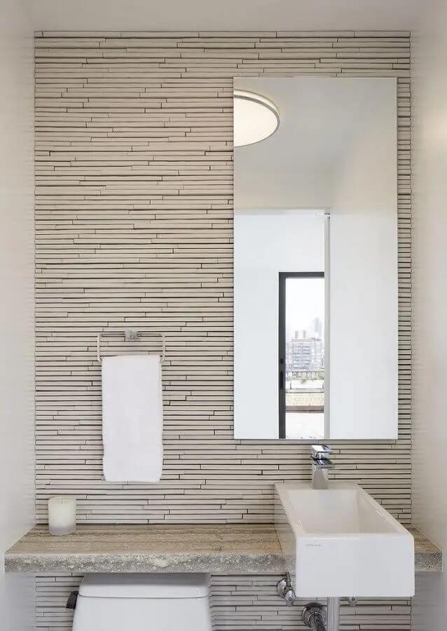modelo de espelho para lavabo pequeno com decoração clean Foto Madeira Madeira