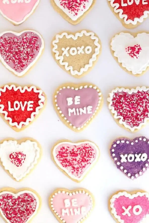 Biscoitos personalizados para esse dia romântico. Fonte: Pinterest
