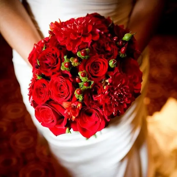 Buquê de flores vermelha para casamento