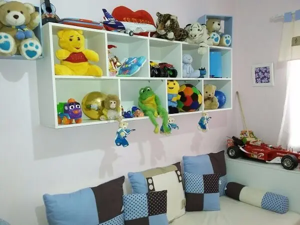 Estante para quarto infantil serve de apoio para inúmeros brinquedos