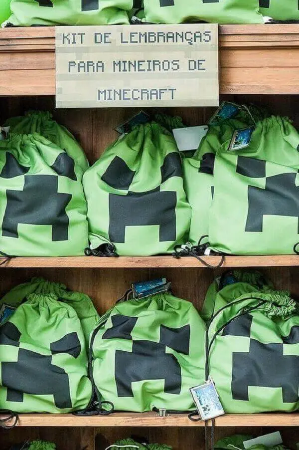 Kit de lembranças com sacola personalizada festa minecraft