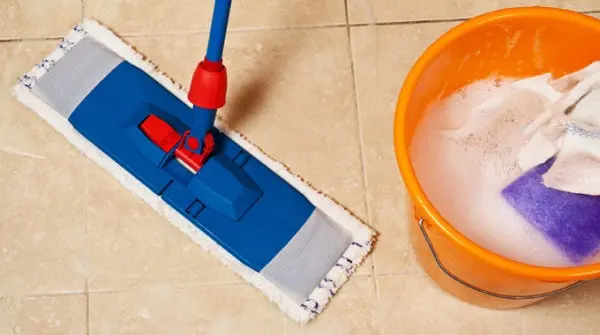Como limpar piso porcelanato