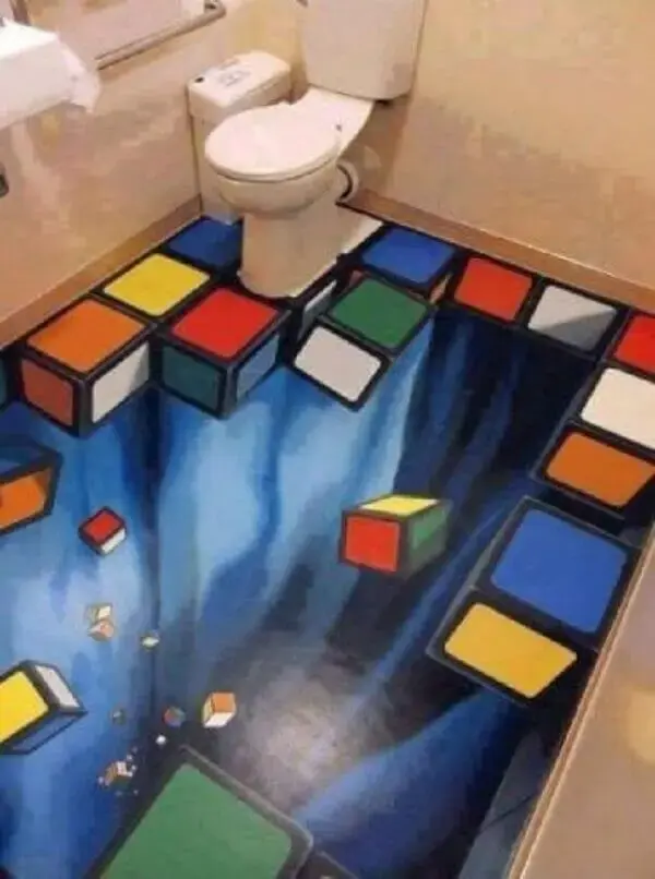 O piso 3D transmite diversão aos moradores e visitantes que se utilizam do banheiro
