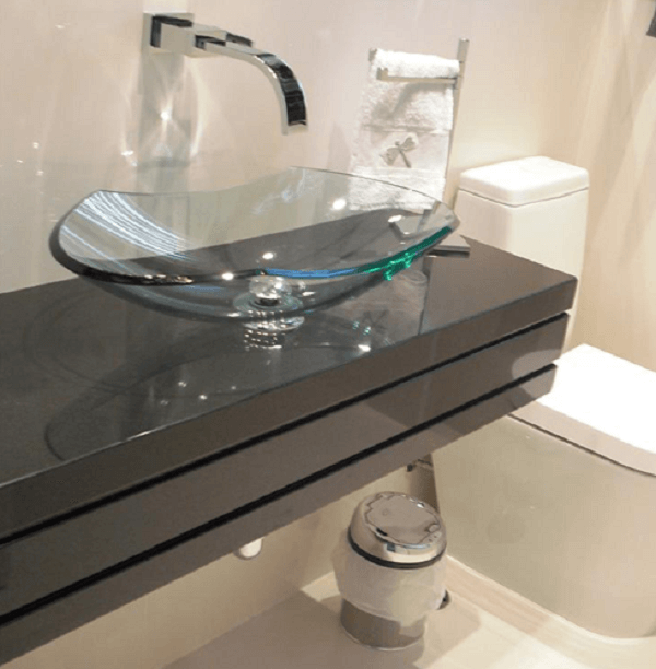 Pia de porcelanato para banheiro com cuba de vidro