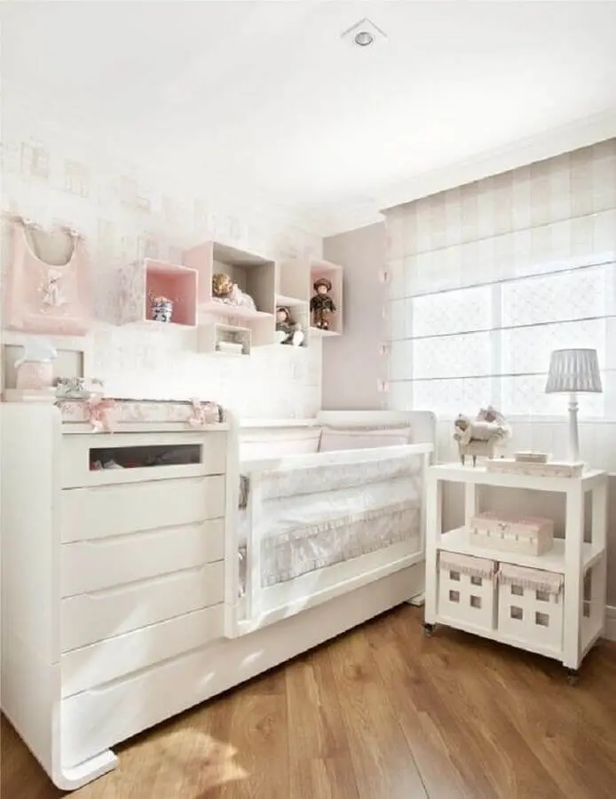 abajur para quarto de bebê todo branco Foto Pinterest