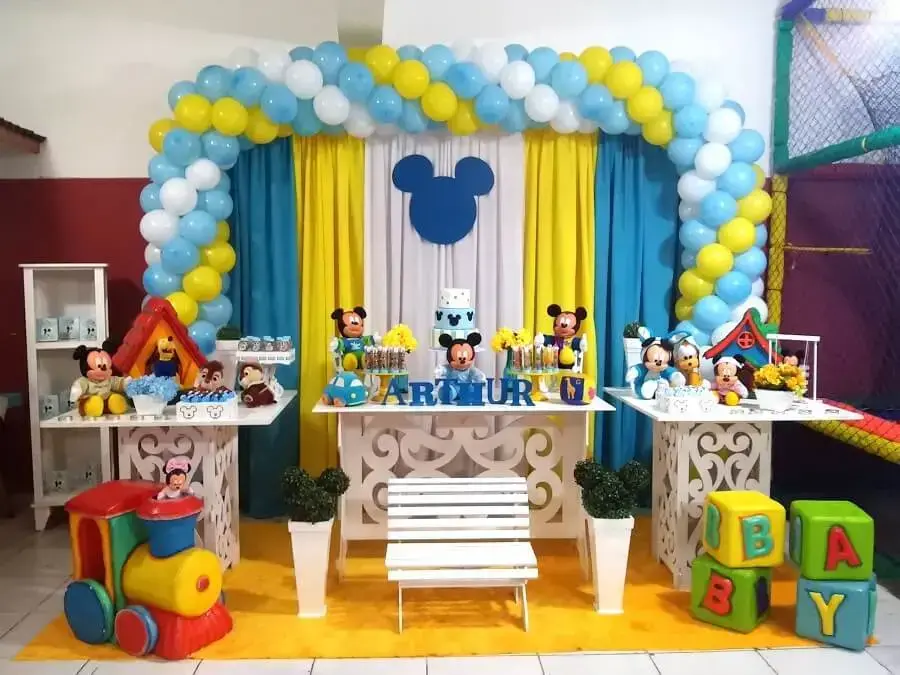 decoração colorida para festa do mickey baby Foto Elo7