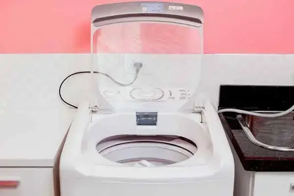 Como limpar máquina de lavar com porta frontal