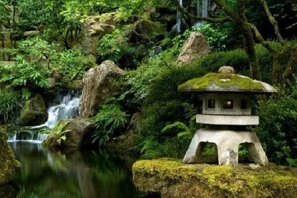 Elementos orientais complementam a decoração do Jardim Japonês