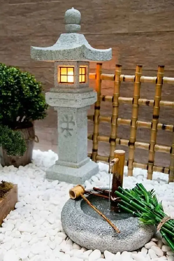 Lanterna de pedra para Jardim Japonês