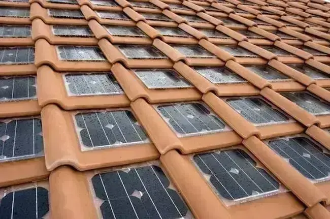 Os tipos de telhas fotovoltaicas estão fazendo cada vez mais sucesso no Brasil. Fonte: Bernardes e Azevedo Construção