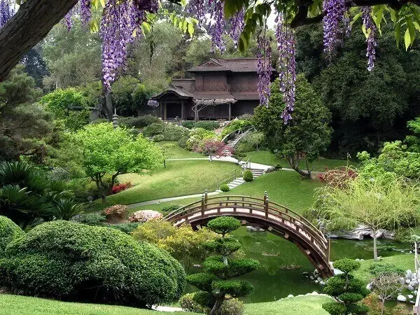 Paisagismo deslumbrante compõe o Jardim Japonês
