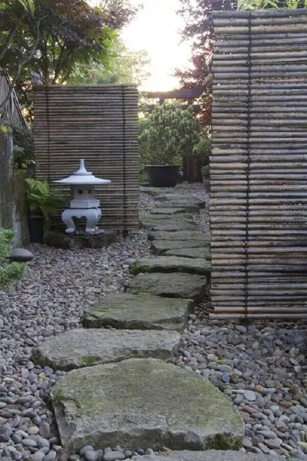 Utilize o bambu para separar ambientes dentro do Jardim Japonês