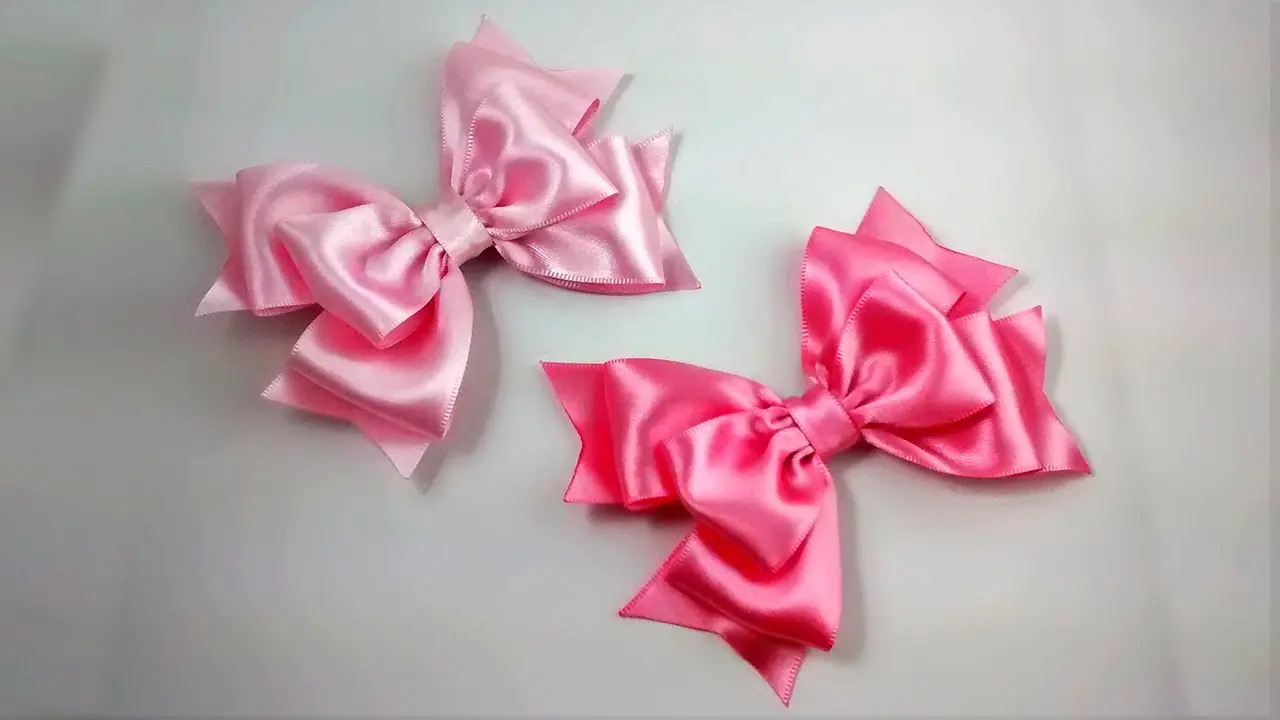 como fazer laço de fita - laços de fitas rosas triplos