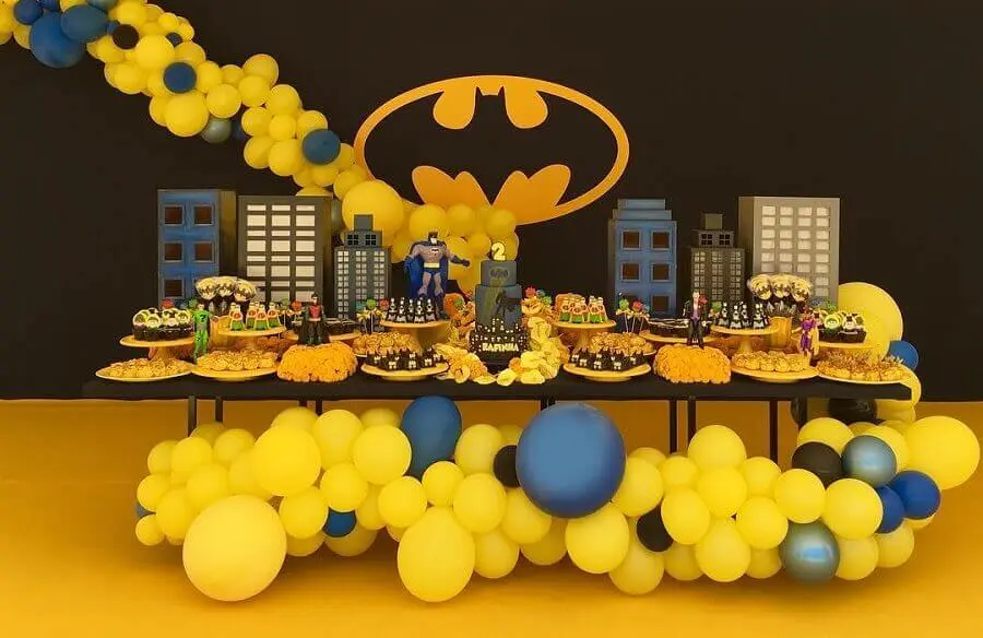 decoração clássica para festa de aniversário do batman Foto Diego Segura