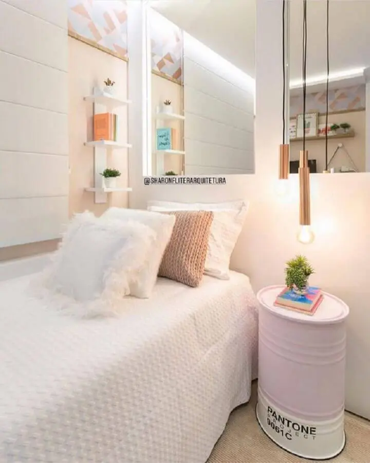 decoração com tonel para quarto feminino branco e rosa Foto Pinterest