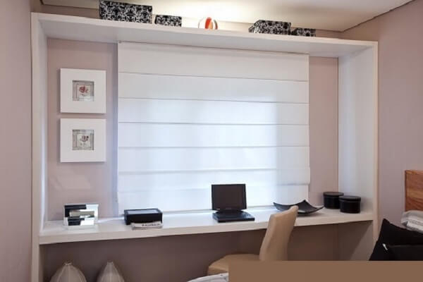 As persianas para quarto podem ser embutidas ou instaladas em sancas de gesso ou madeira
