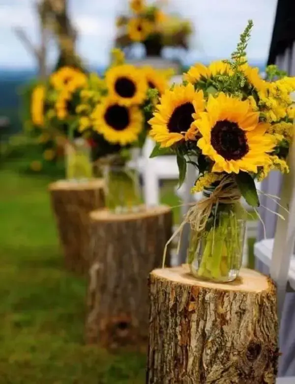Creative decoration with sunflowers for little farm party