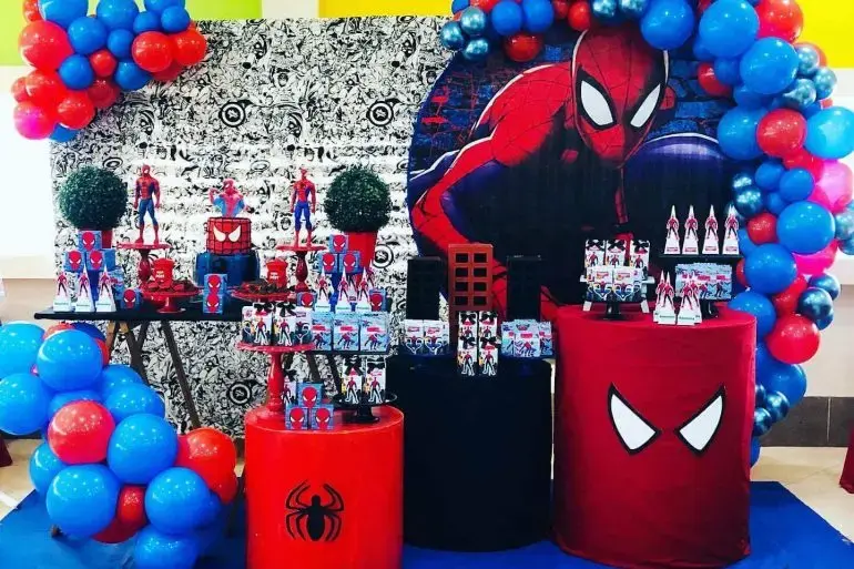 Decoração de festa do Homem Aranha